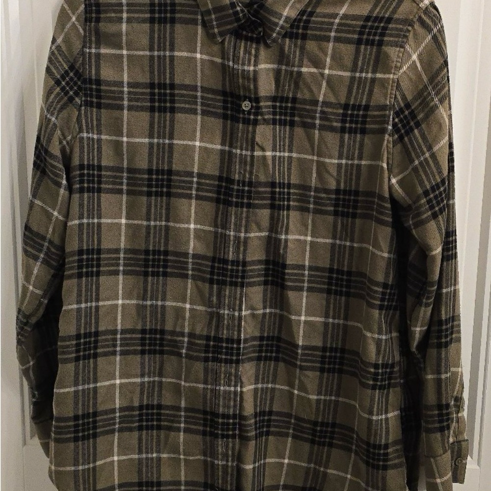 Banana Republic Women’s Green Plaid Boyfriend Fit Button‑Down Shirt – Medium